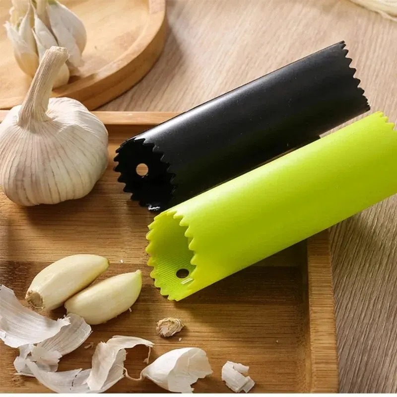 Tubo spelafili per aglio Peeli - Kitchen Gadgets Useful recensione e prezzo