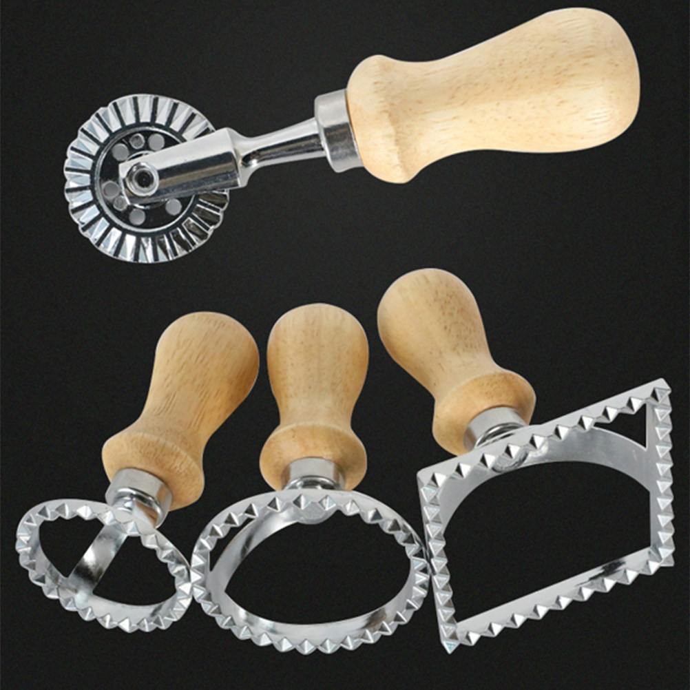 Set di 4 Stampi per Biscotti c - Kitchen Gadgets Useful recensione e prezzo